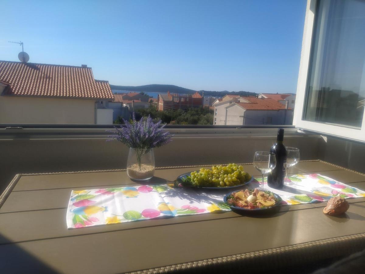 Apartmani Trubi 3 Vodice Exteriér fotografie