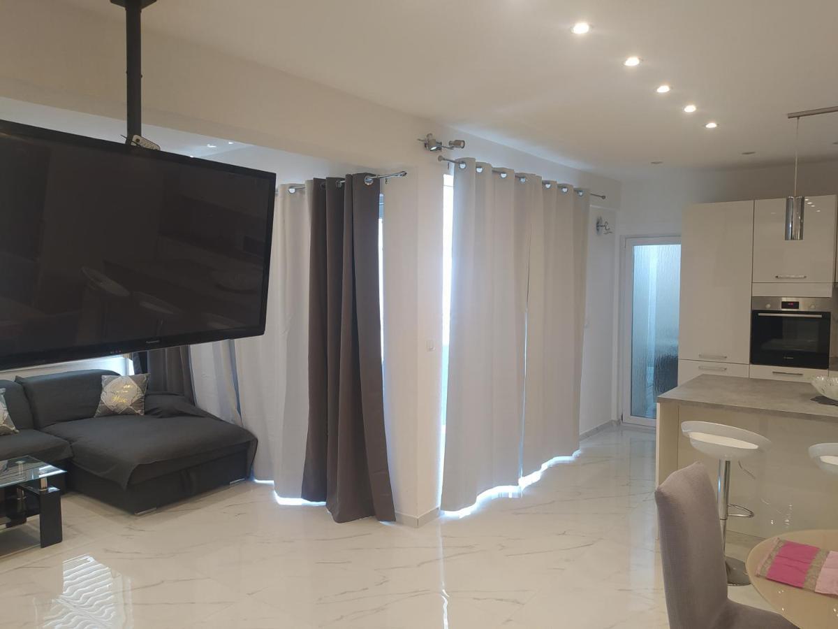 Apartmani Trubi 3 Vodice Exteriér fotografie