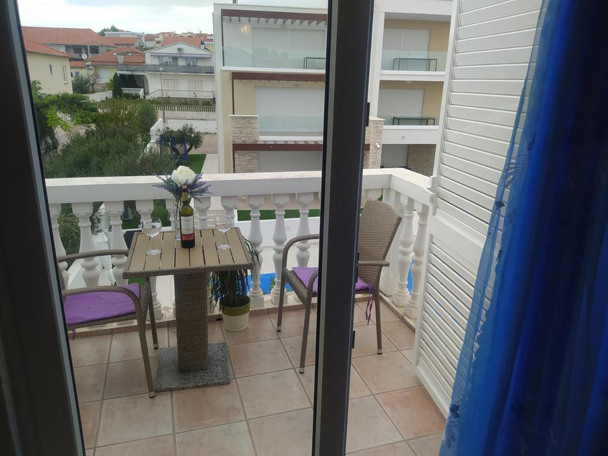 Apartmani Trubi 3 Vodice Exteriér fotografie
